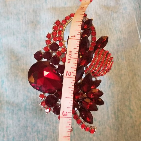 NWT Red Glass Crystal Floral Brooch Pin Silver - Picture 2 of 8